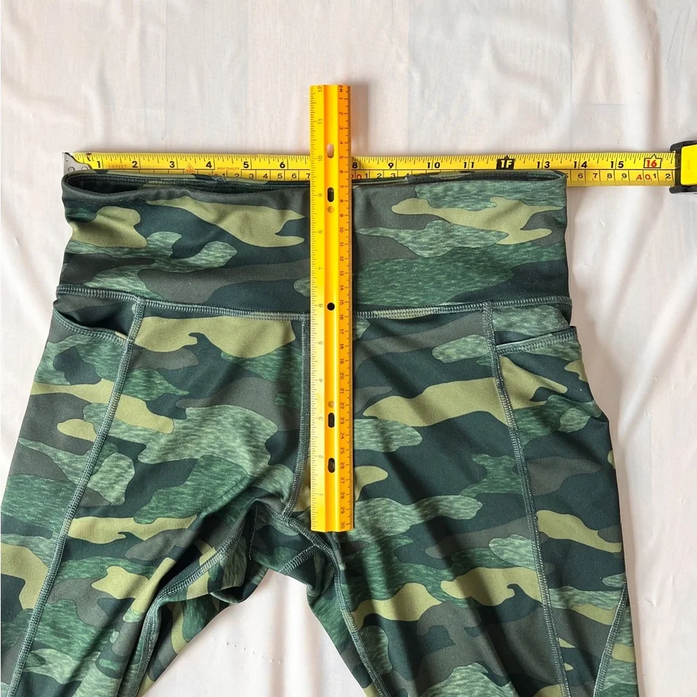 Old Navy green camo full length leggings Mesh calves girls Youth 18 XXL 27-32